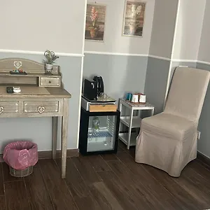 https://ale-nikis-home.it-romehotels.com